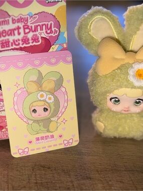 Nommi -Sweetheart Bunny- Mint Cream